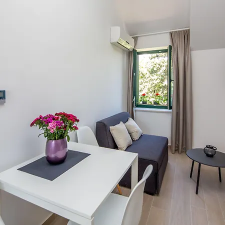 Korta Apartment *