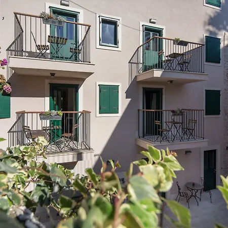 Апартаменти Korta *